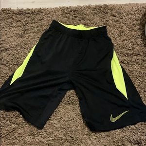 Nike shorts dri fit boys large
